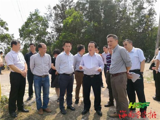 杨思涛调研督导万吨大虾项目。